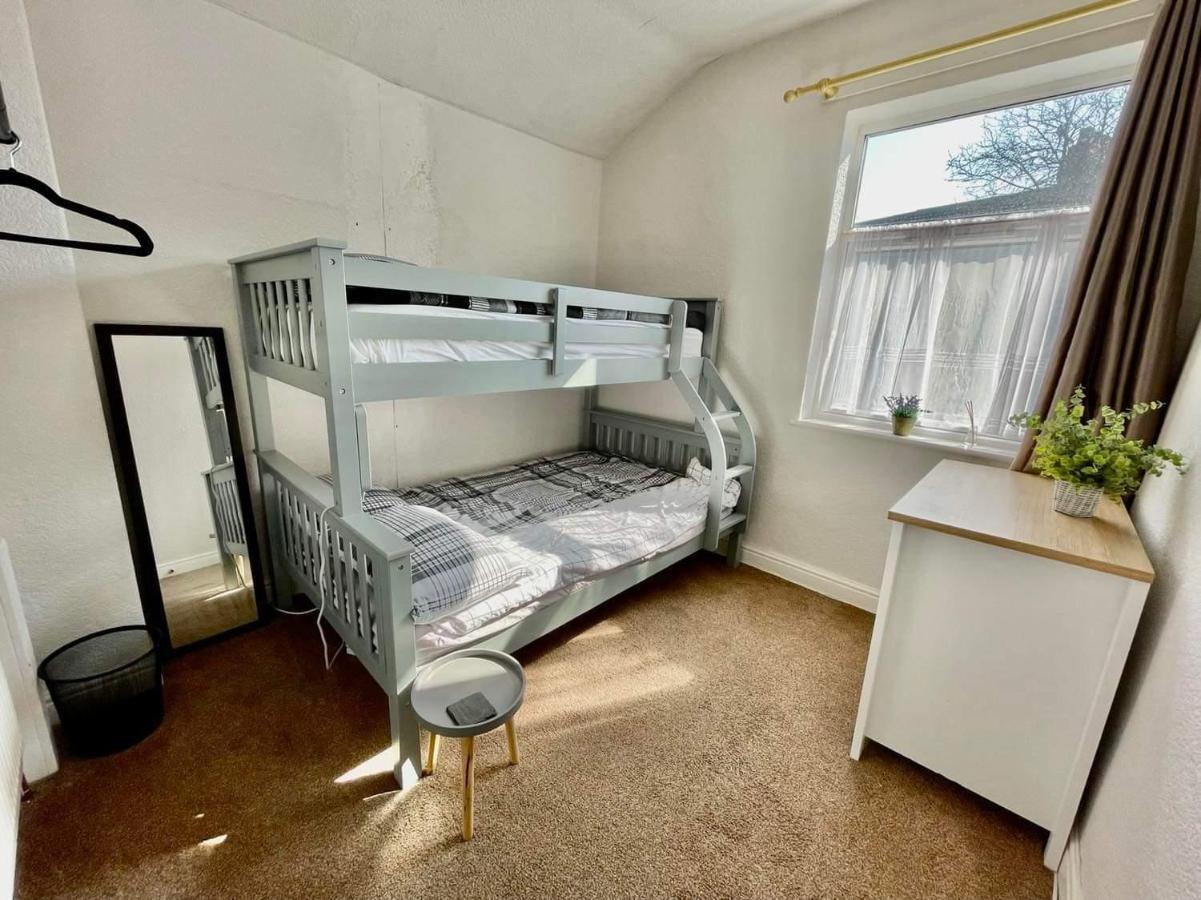Spacious 3 Bedroom Retreat For Professionals Kingston upon Hull Εξωτερικό φωτογραφία